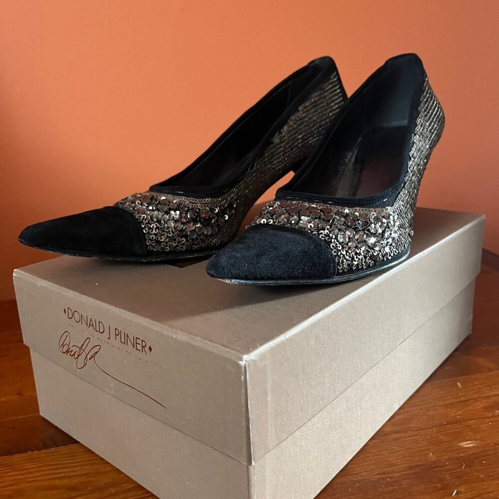 Donald J Pliner Black Suede Pewter Sequin dress shoes